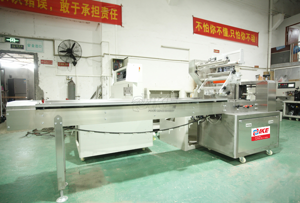 Instant noodle packaging machine
